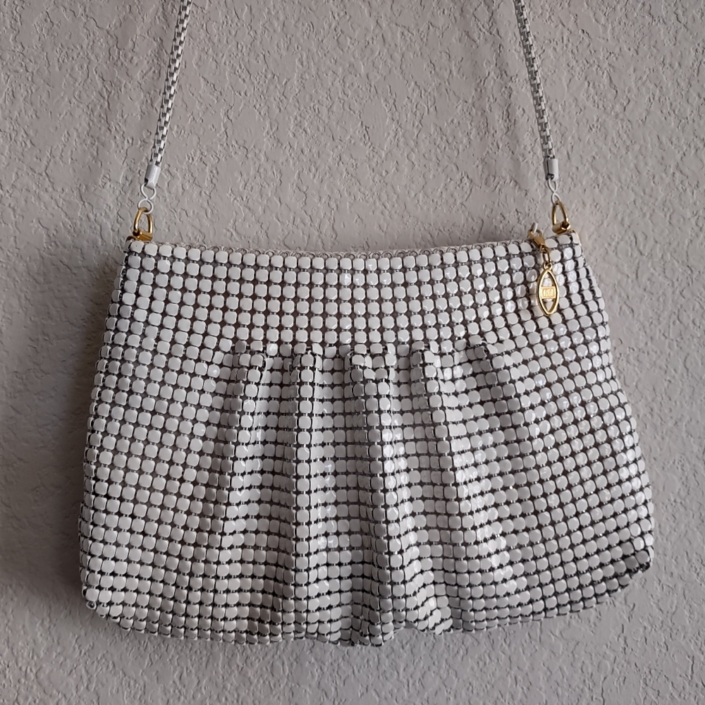 Vintage 80's White Metal Scaly Mesh Evening Clutch Handbag 12" x 7"